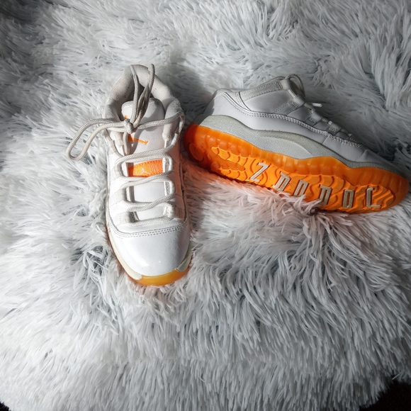 Kids air Jordan retro 11 - Picture 3 of 3